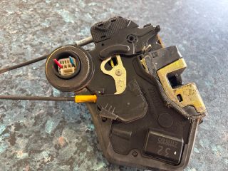 bontott TOYOTA COROLLA Bal hátsó Ajtózár