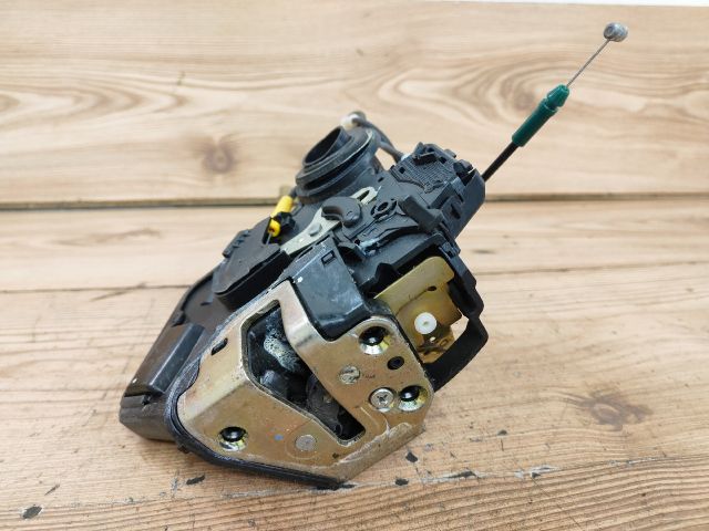 bontott TOYOTA COROLLA Bal hátsó Ajtózár