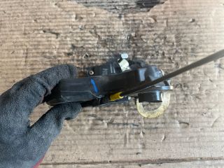 bontott TOYOTA COROLLA Bal hátsó Ajtózár