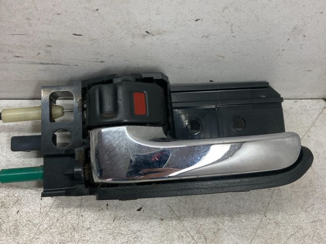 bontott TOYOTA COROLLA Bal hátsó Ajtózár