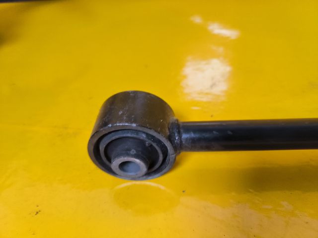 bontott TOYOTA COROLLA Bal hátsó Alsó Lengőkar