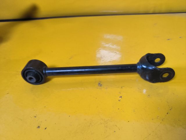 bontott TOYOTA COROLLA Bal hátsó Alsó Lengőkar