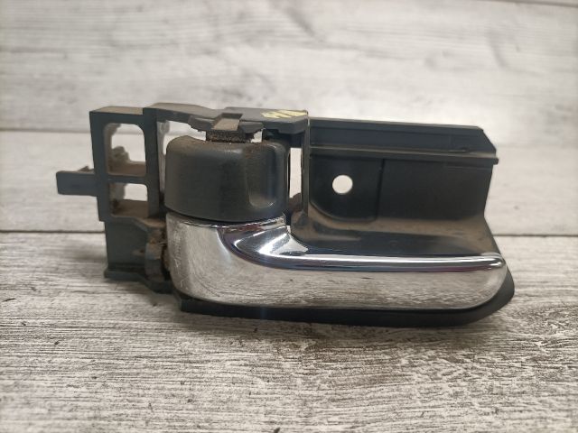 bontott TOYOTA COROLLA Bal hátsó Belső Kilincs