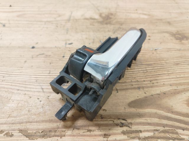 bontott TOYOTA COROLLA Bal hátsó Belső Kilincs