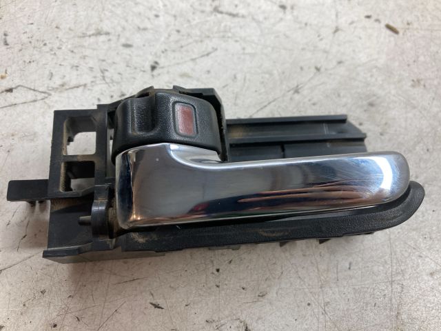 bontott TOYOTA COROLLA Bal hátsó Belső Kilincs