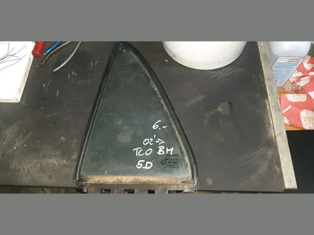 bontott TOYOTA COROLLA Bal hátsó Fixüveg (Ajtóban)