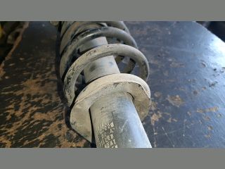 bontott TOYOTA COROLLA Bal hátsó Gólyaláb (Lengécsillapító, Rugó)