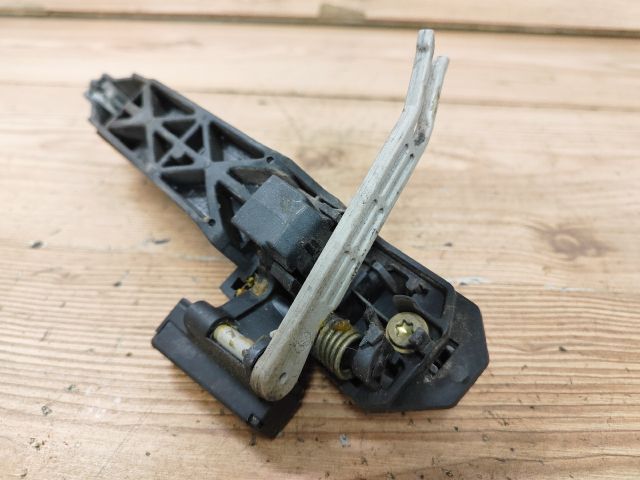 bontott TOYOTA COROLLA Bal hátsó Külső Kilincs