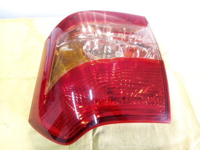 bontott TOYOTA COROLLA Bal Hátsó Lámpa