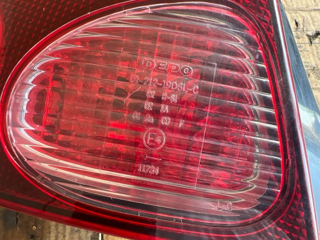 bontott TOYOTA COROLLA Bal Hátsó Lámpa