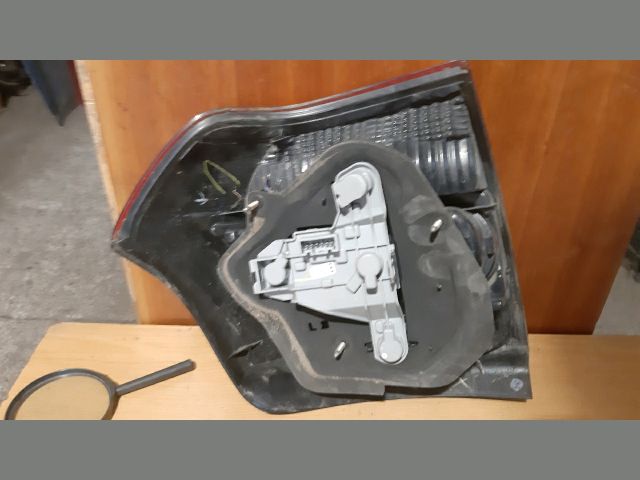 bontott TOYOTA COROLLA Bal Hátsó Lámpa