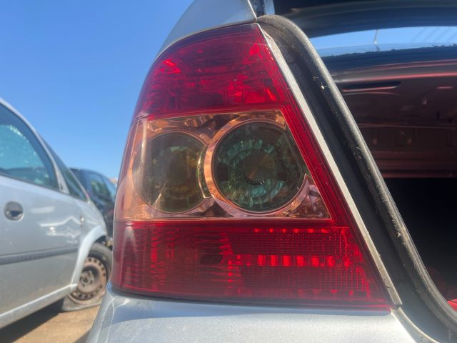 bontott TOYOTA COROLLA Bal Hátsó Lámpa