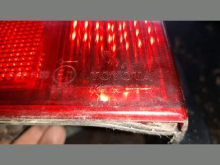 bontott TOYOTA COROLLA Bal Hátsó Lámpa