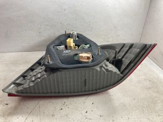 bontott TOYOTA COROLLA Bal Hátsó Lámpa