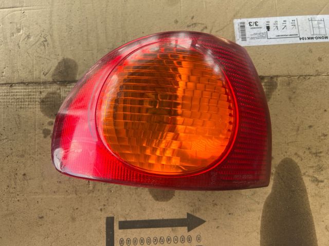 bontott TOYOTA COROLLA Bal Hátsó Lámpa
