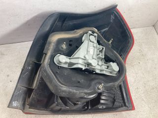 bontott TOYOTA COROLLA Bal Hátsó Lámpa