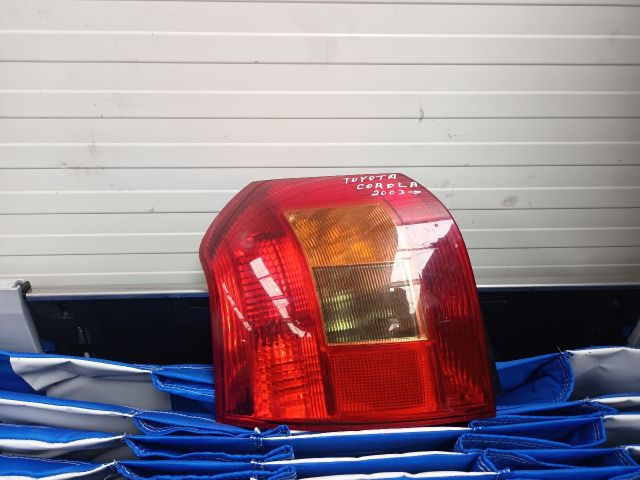 bontott TOYOTA COROLLA Bal Hátsó Lámpa