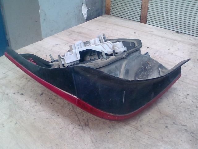 bontott TOYOTA COROLLA Bal Hátsó Lámpa