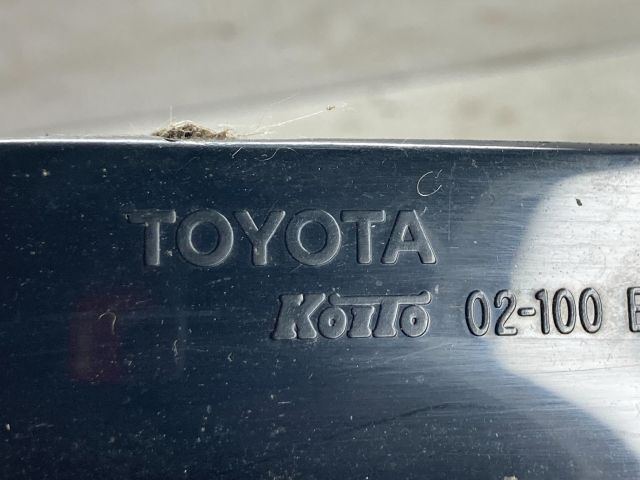 bontott TOYOTA COROLLA Bal Hátsó Lámpa