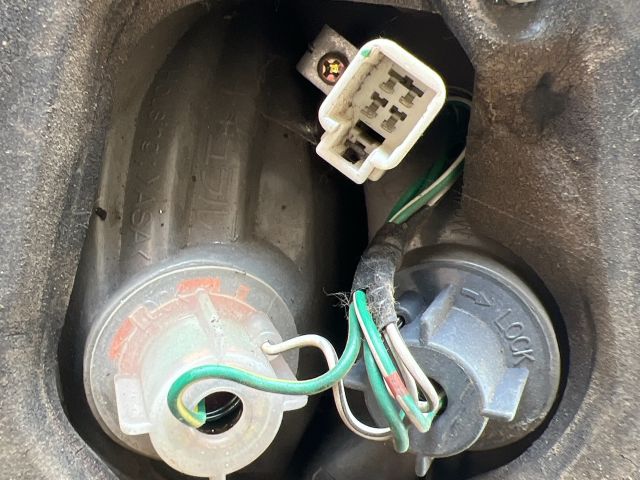 bontott TOYOTA COROLLA Bal Hátsó Lámpa