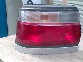 bontott TOYOTA COROLLA Bal Hátsó Lámpa