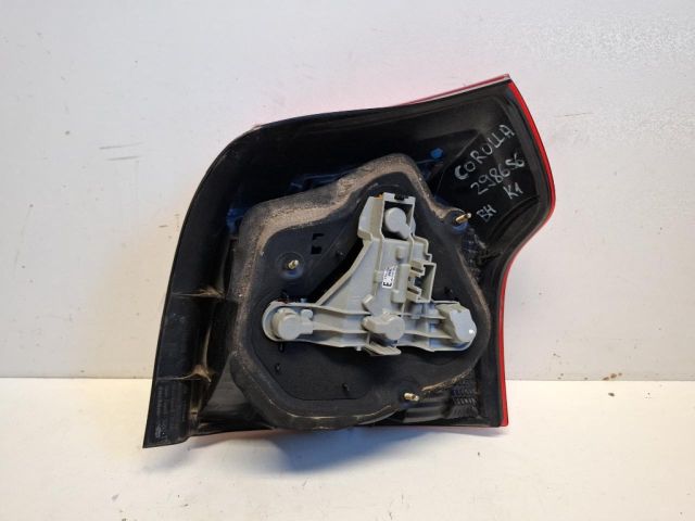 bontott TOYOTA COROLLA Bal Hátsó Lámpa