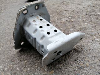 bontott TOYOTA COROLLA Bal hátsó Lökhárító Merevítő (Fém)