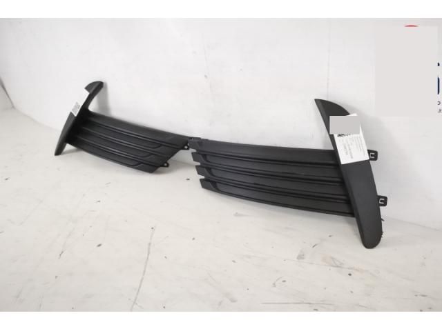 bontott TOYOTA COROLLA Bal Ködlámpa Rács