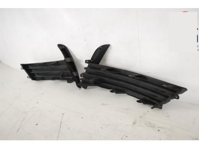 bontott TOYOTA COROLLA Bal Ködlámpa Rács