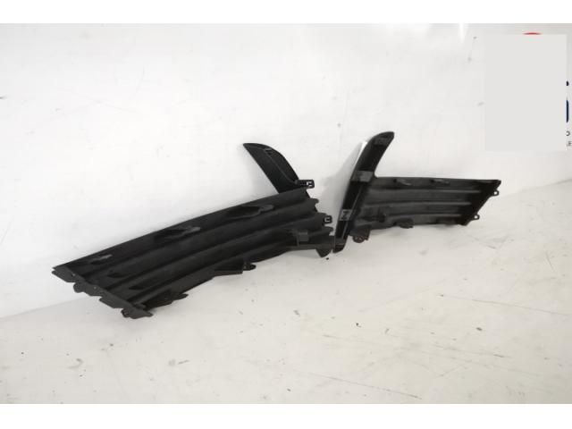 bontott TOYOTA COROLLA Bal Ködlámpa Rács