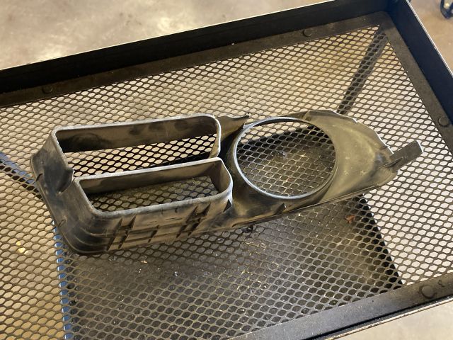 bontott TOYOTA COROLLA Bal Ködlámpa Rács