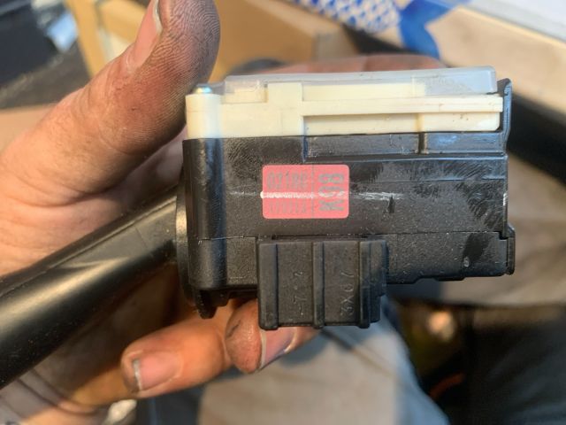 bontott TOYOTA COROLLA Bal Kormánykapcsoló Irányjelző