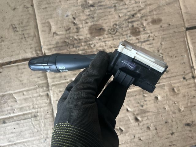 bontott TOYOTA COROLLA Bal Kormánykapcsoló Irányjelző