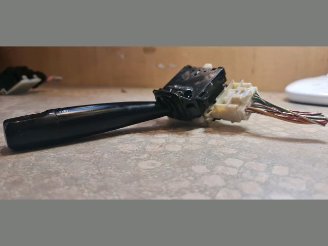 bontott TOYOTA COROLLA Bal Kormánykapcsoló Irányjelző