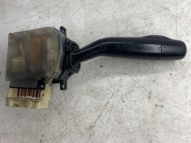 bontott TOYOTA COROLLA Bal Kormánykapcsoló Irányjelző