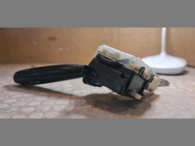 bontott TOYOTA COROLLA Bal Kormánykapcsoló Irányjelző