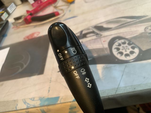 bontott TOYOTA COROLLA Bal Kormánykapcsoló Irányjelző