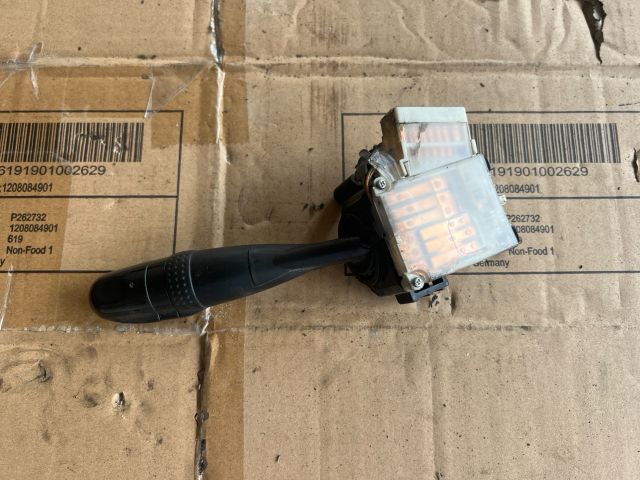 bontott TOYOTA COROLLA Bal Kormánykapcsoló Irányjelző