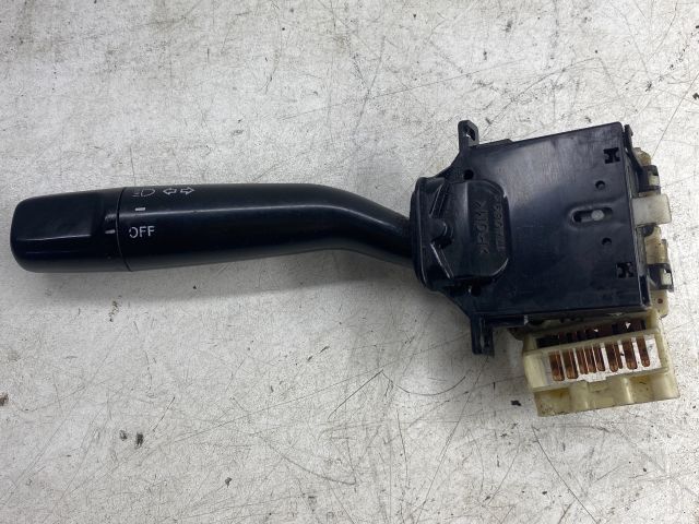 bontott TOYOTA COROLLA Bal Kormánykapcsoló Irányjelző