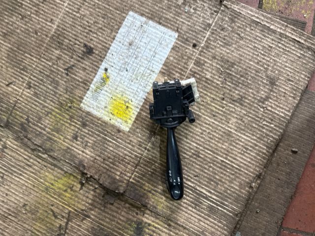 bontott TOYOTA COROLLA Bal Kormánykapcsoló Irányjelző