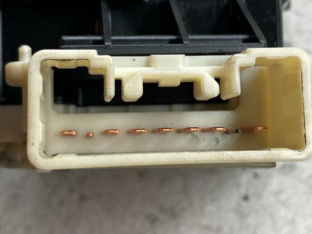 bontott TOYOTA COROLLA Bal Kormánykapcsoló Irányjelző