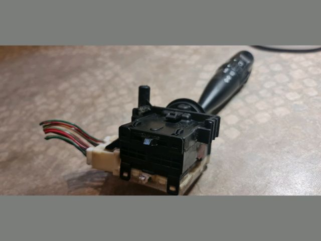 bontott TOYOTA COROLLA Bal Kormánykapcsoló Irányjelző