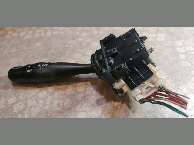 bontott TOYOTA COROLLA Bal Kormánykapcsoló Irányjelző