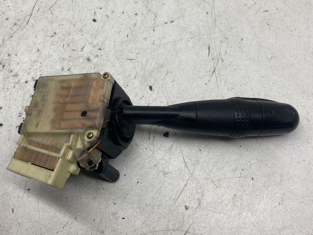 bontott TOYOTA COROLLA Bal Kormánykapcsoló Irányjelző