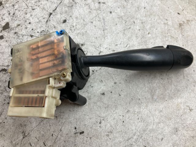 bontott TOYOTA COROLLA Bal Kormánykapcsoló Irányjelző