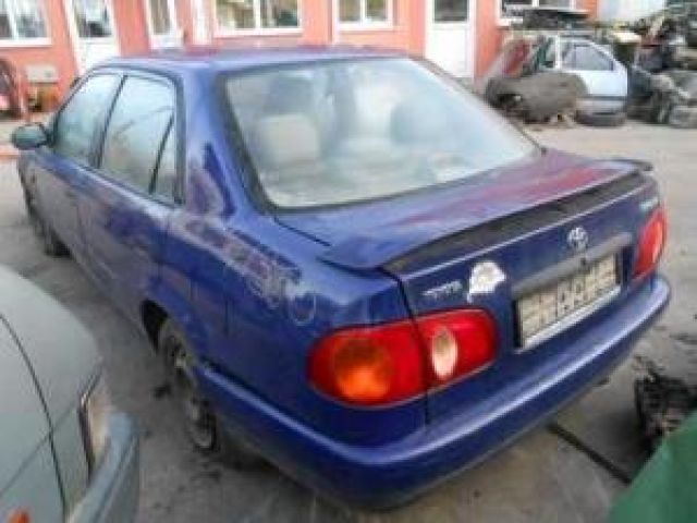 bontott TOYOTA COROLLA Bal Külső Hátsó Lámpa