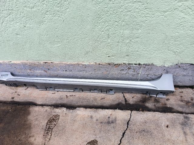 bontott TOYOTA COROLLA Bal Küszöb