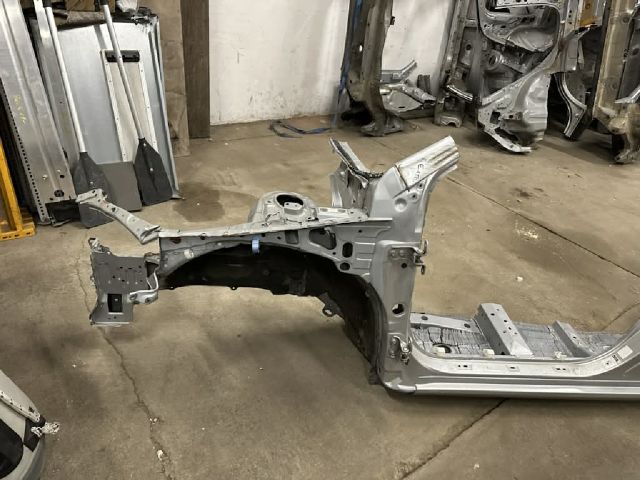 bontott TOYOTA COROLLA Bal Küszöb