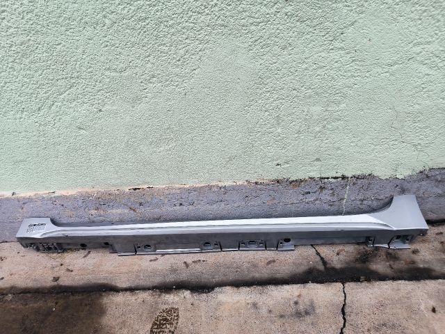 bontott TOYOTA COROLLA Bal Küszöb