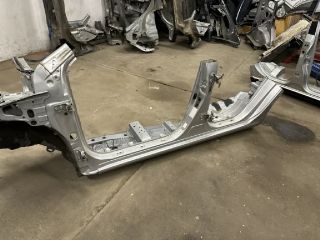 bontott TOYOTA COROLLA Bal Küszöb